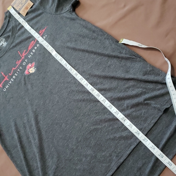 Knights Apparel Huskers Long Tee Woman Size S 4-6 - Picture 5 of 6